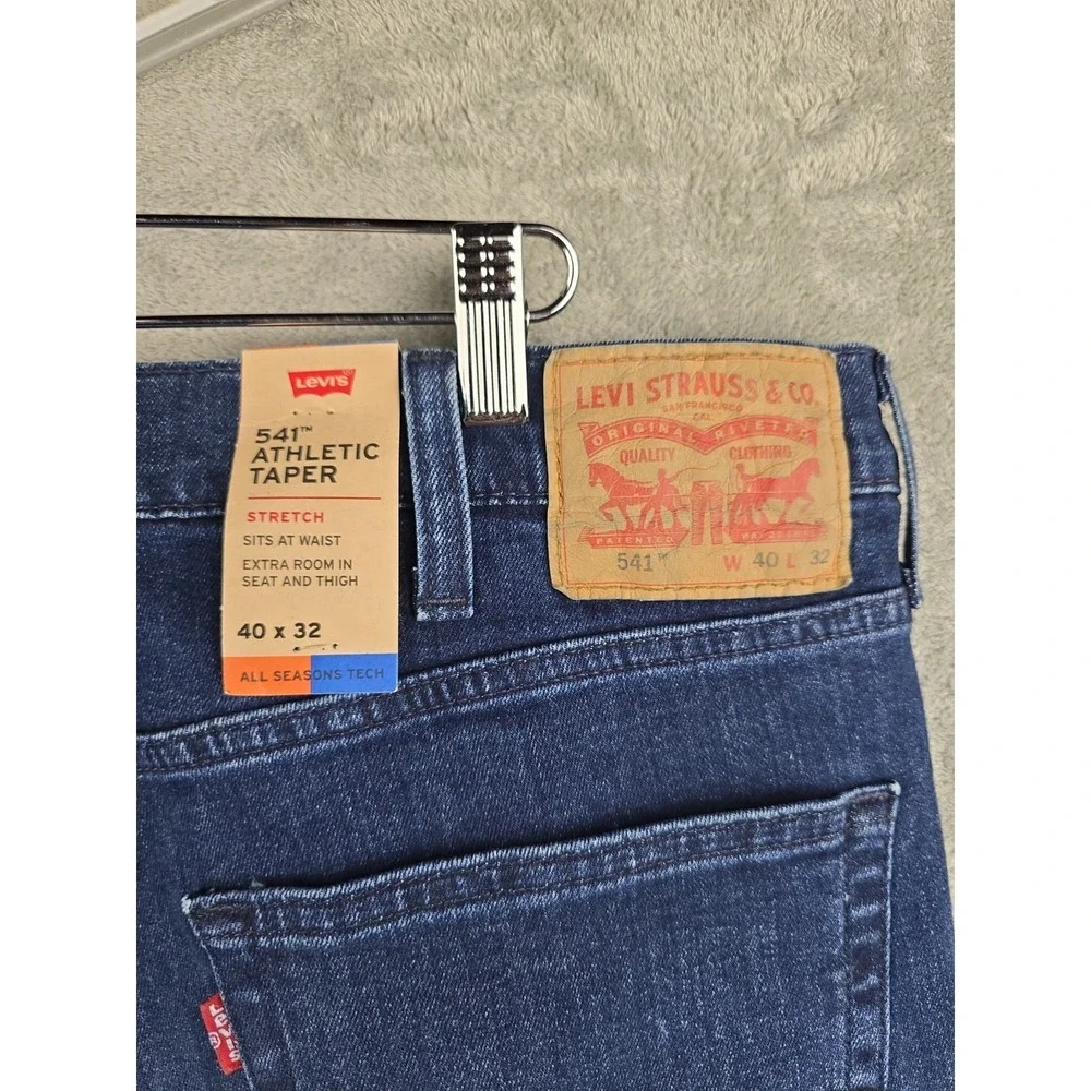Levi 541 Denim Jeans Men's 40x32 Blue Dark Wash Stretch Athletic Taper NWT